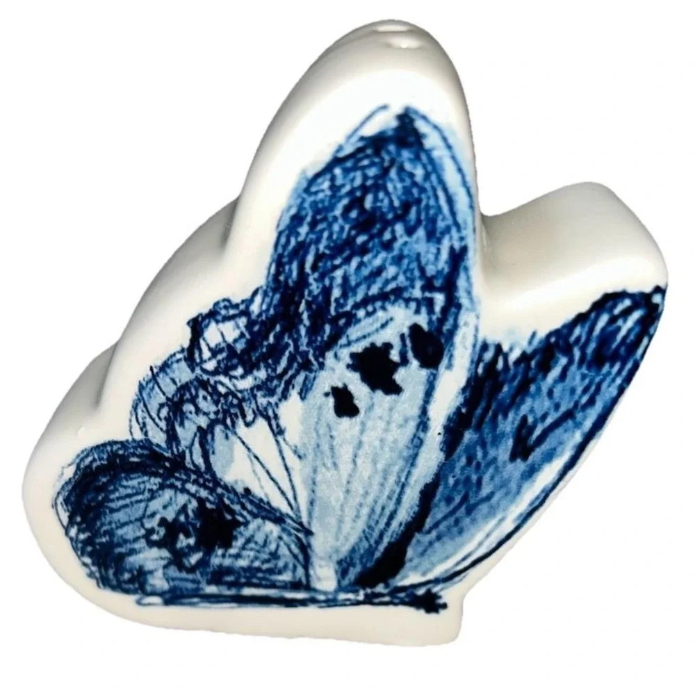 CRACKER BARREL Butterfly Salt and Pepper Set‎ Rare